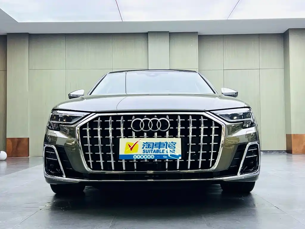 Audi A8 — фото 2