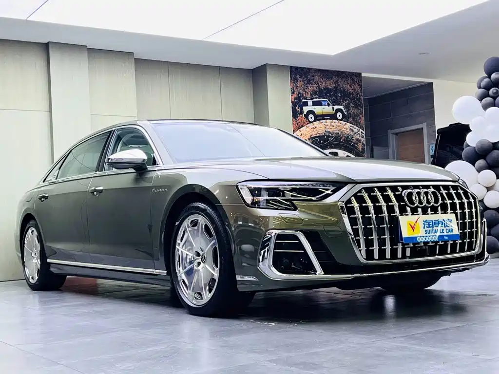 Audi A8 — фото 3