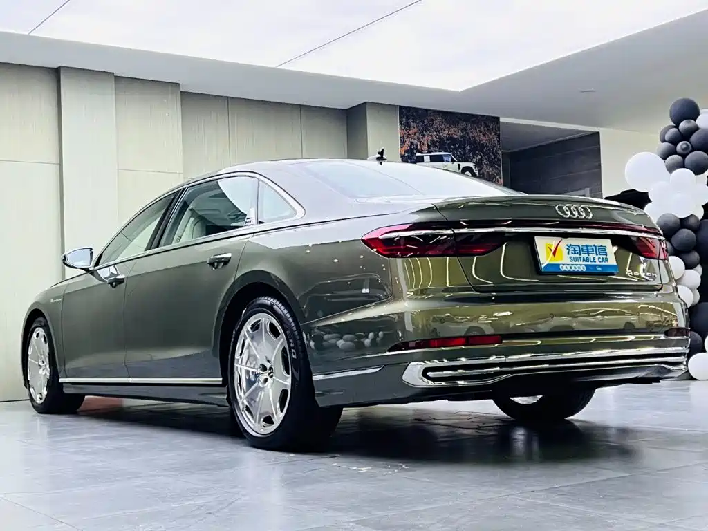 Audi A8 — фото 6