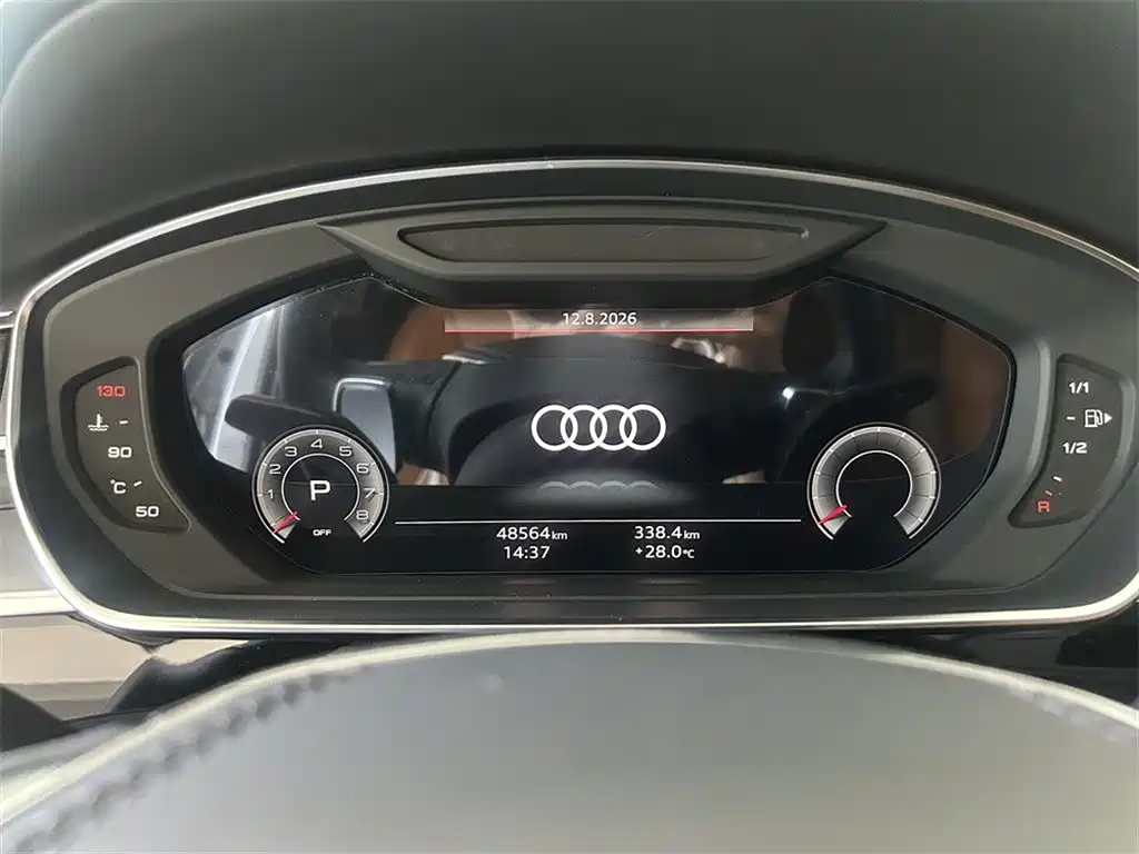 Audi A8 — фото 11