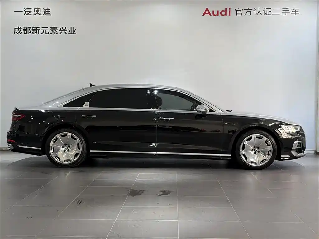 Audi A8 — фото 3