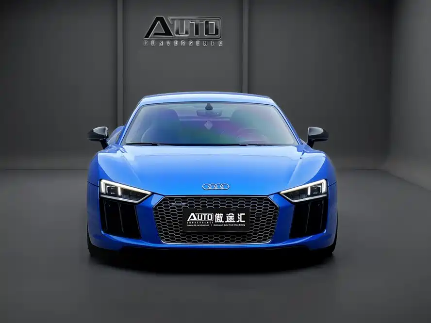 Audi R8 — фото 2