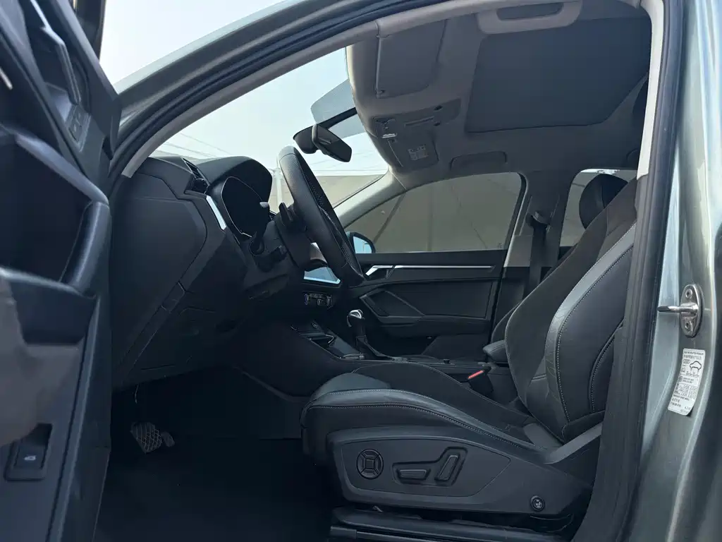 Audi Q3 Sportback — фото 4