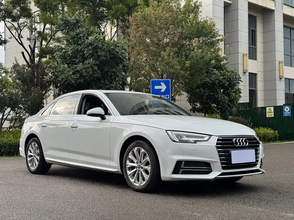 Audi A4L — фото 3