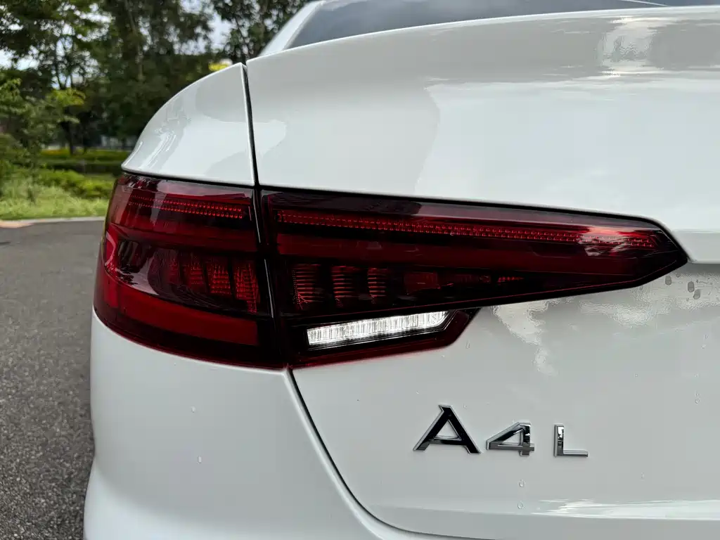 Audi A4L — фото 29