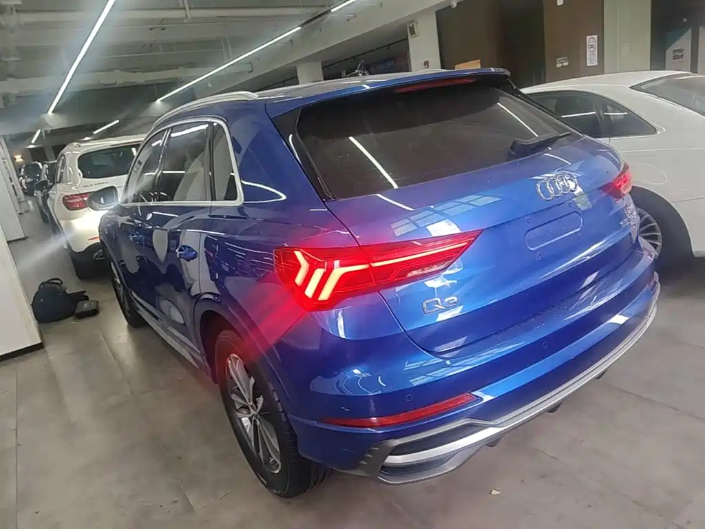 Audi Q3 — фото 5
