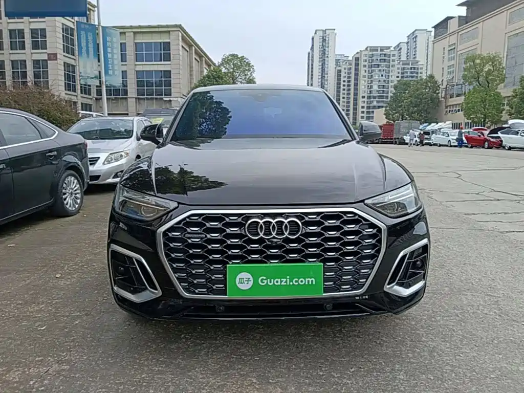 Audi Q5L Sportback — фото 3