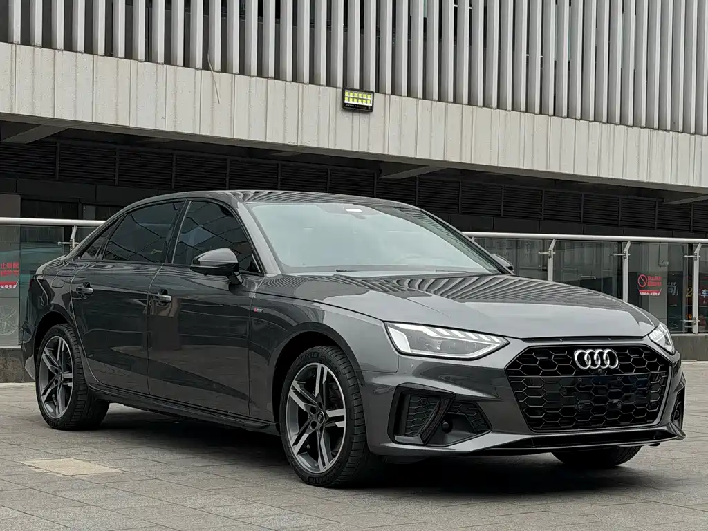 Audi A4L — фото 3