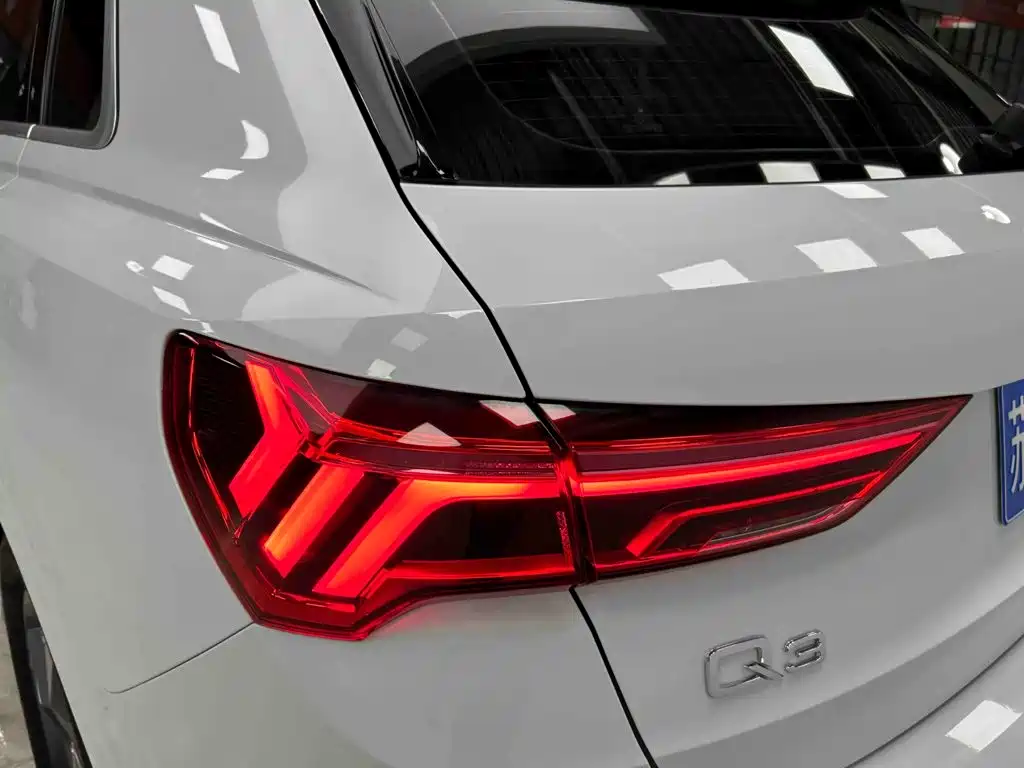 Audi Q3 — фото 19