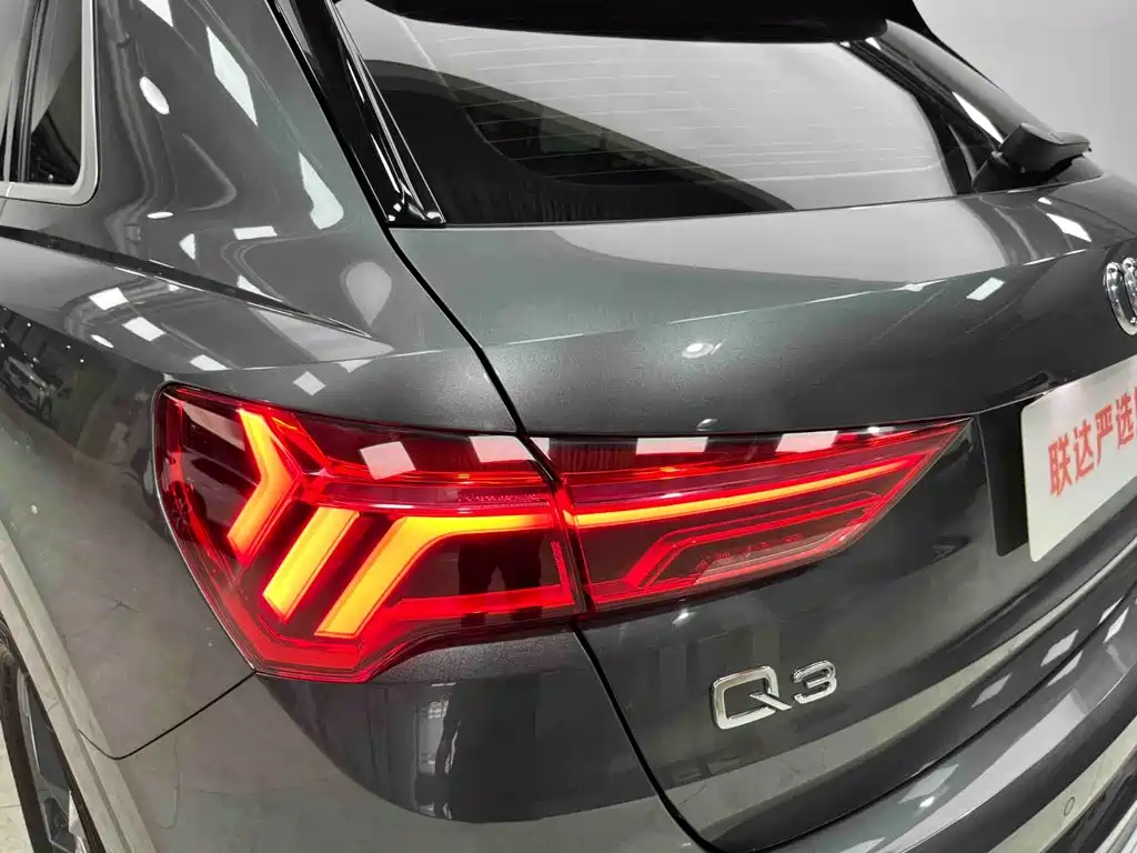 Audi Q3 — фото 19