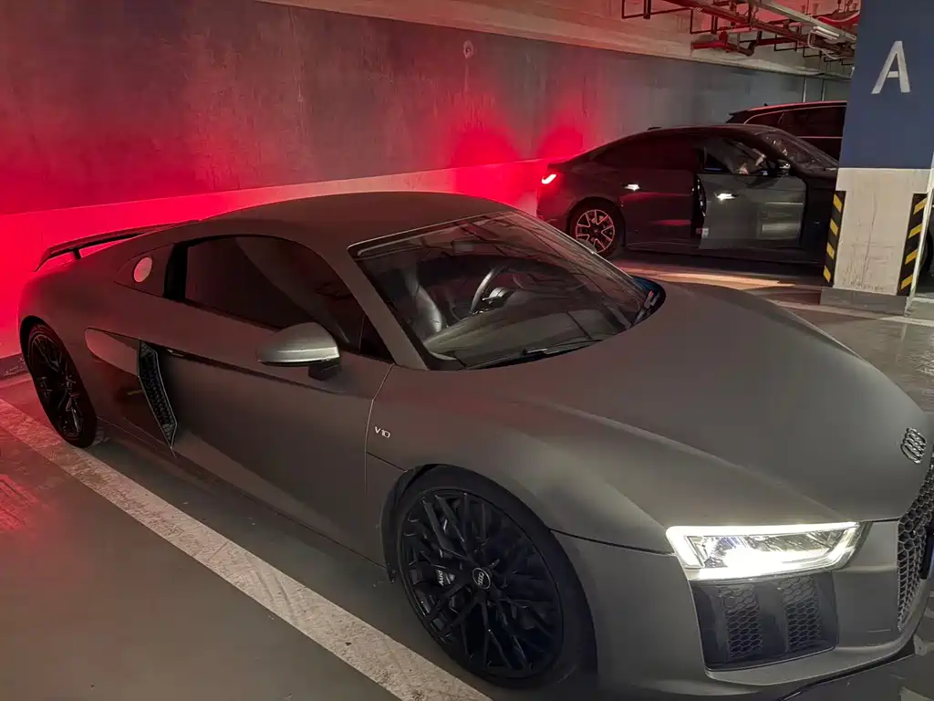 Audi R8 — фото 2