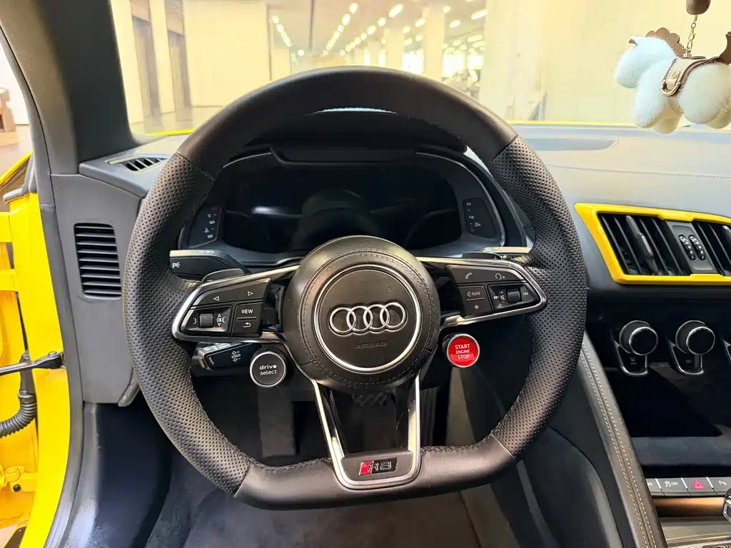Audi R8 — фото 15