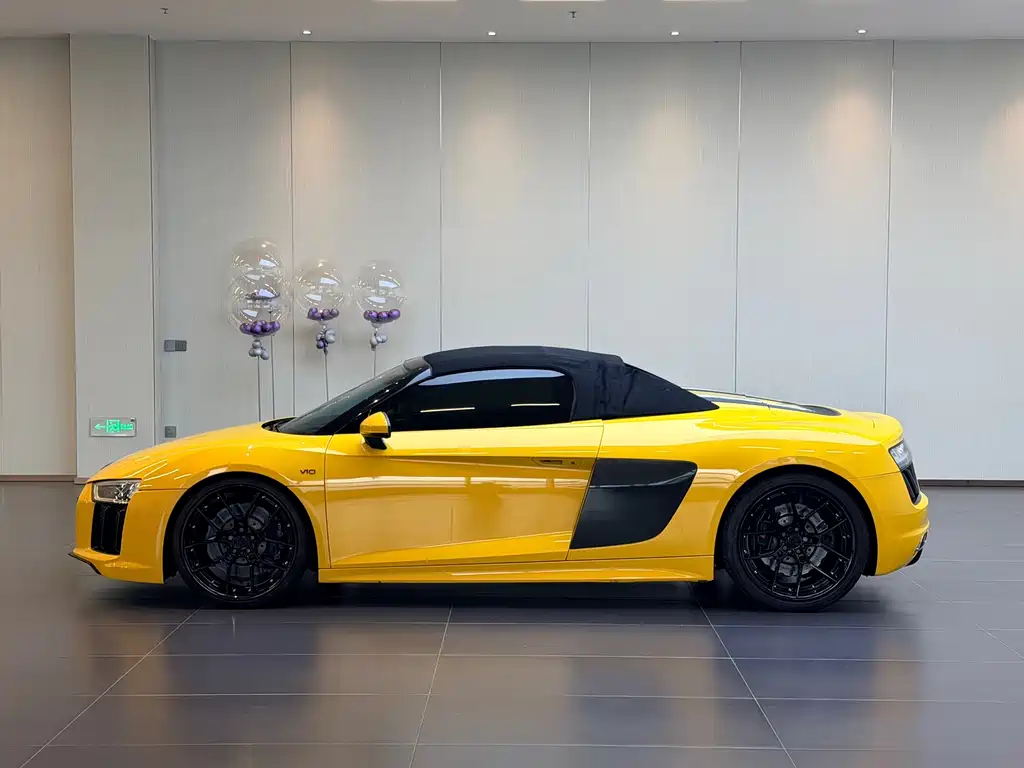Audi R8 — фото 7