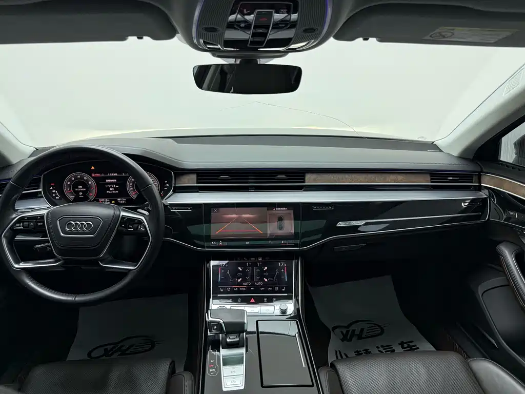 Audi A8 — фото 9