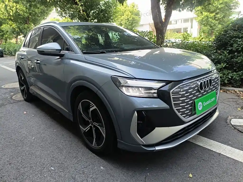 Audi Q4 e-tron — фото 4