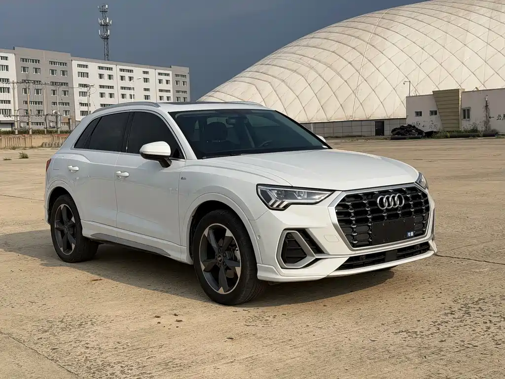 Audi Q3 — фото 3