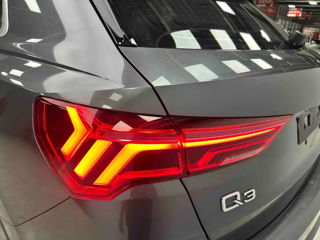 Audi Q3 — фото 19