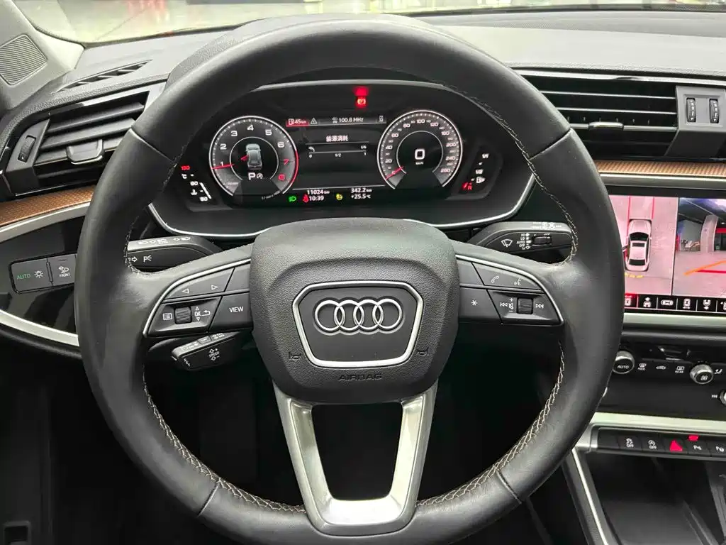 Audi Q3 — фото 3