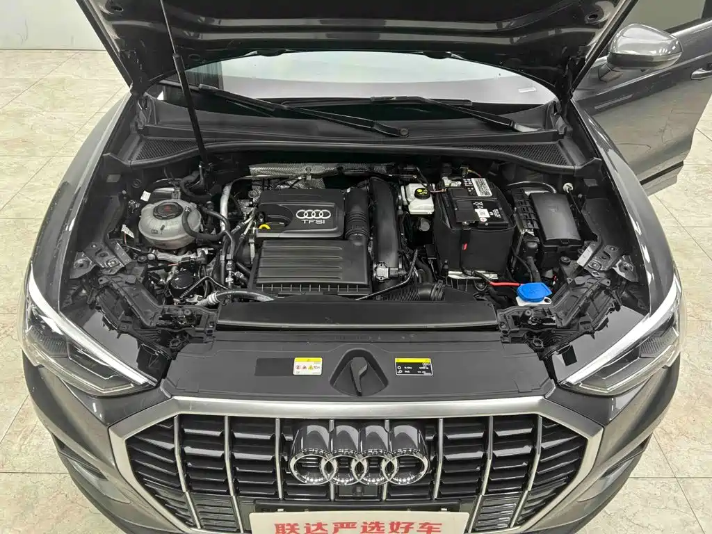 Audi Q3 — фото 21
