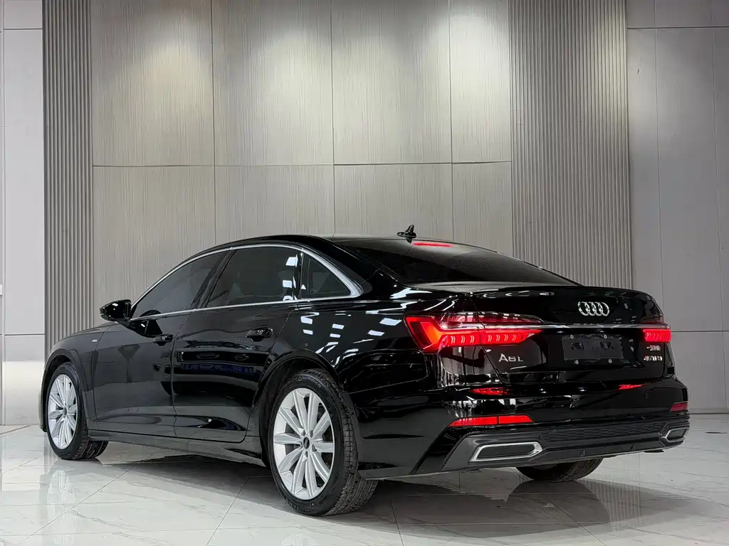 Audi A6L — фото 5
