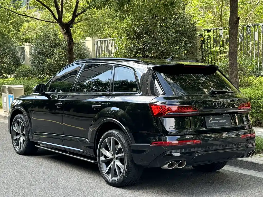 Audi Q7 — фото 4