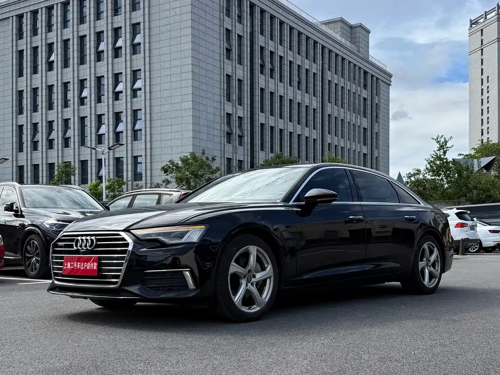 Audi A6L — фото 2