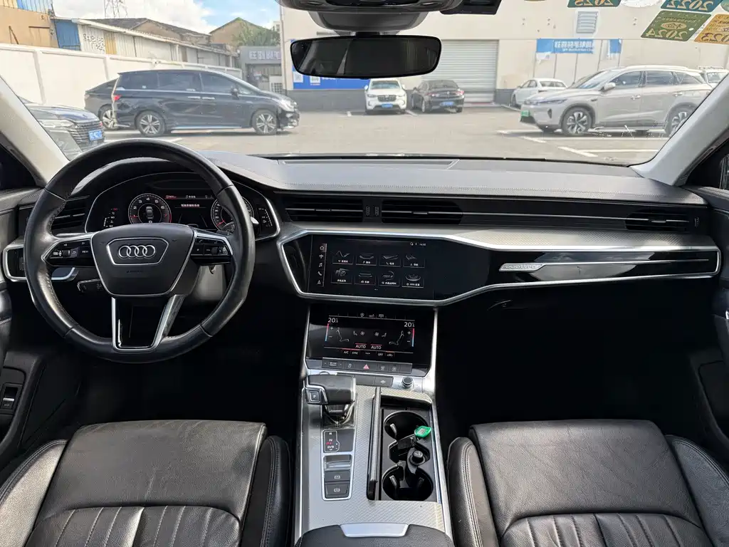 Audi A6L — фото 11