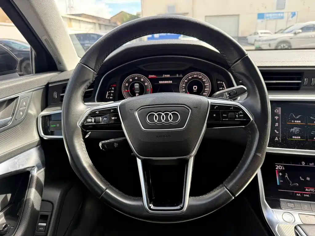 Audi A6L — фото 5