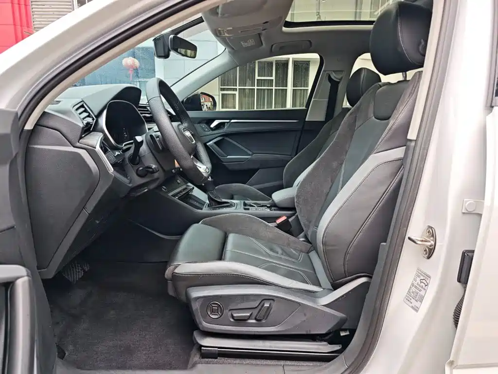 Audi Q3 Sportback — фото 11