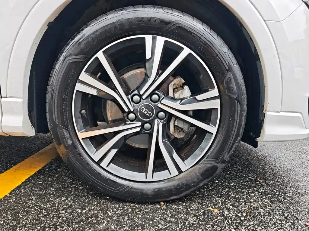 Audi Q3 Sportback — фото 29