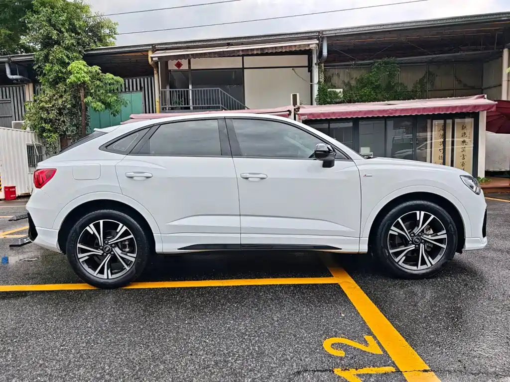 Audi Q3 Sportback — фото 4