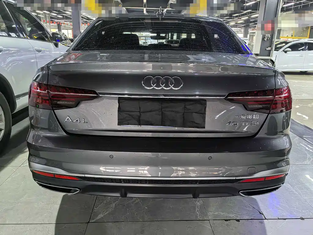 Audi A4L — фото 5