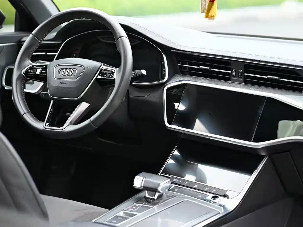 Audi A6L — фото 6