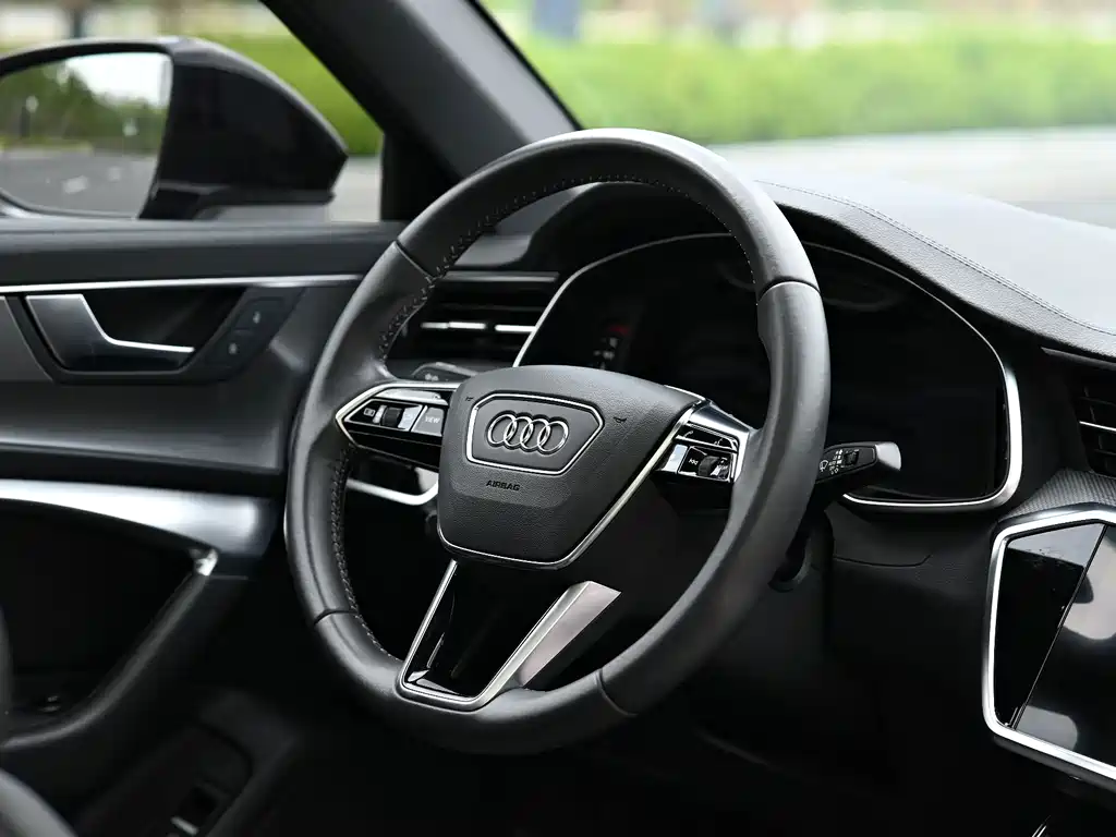Audi A6L — фото 9