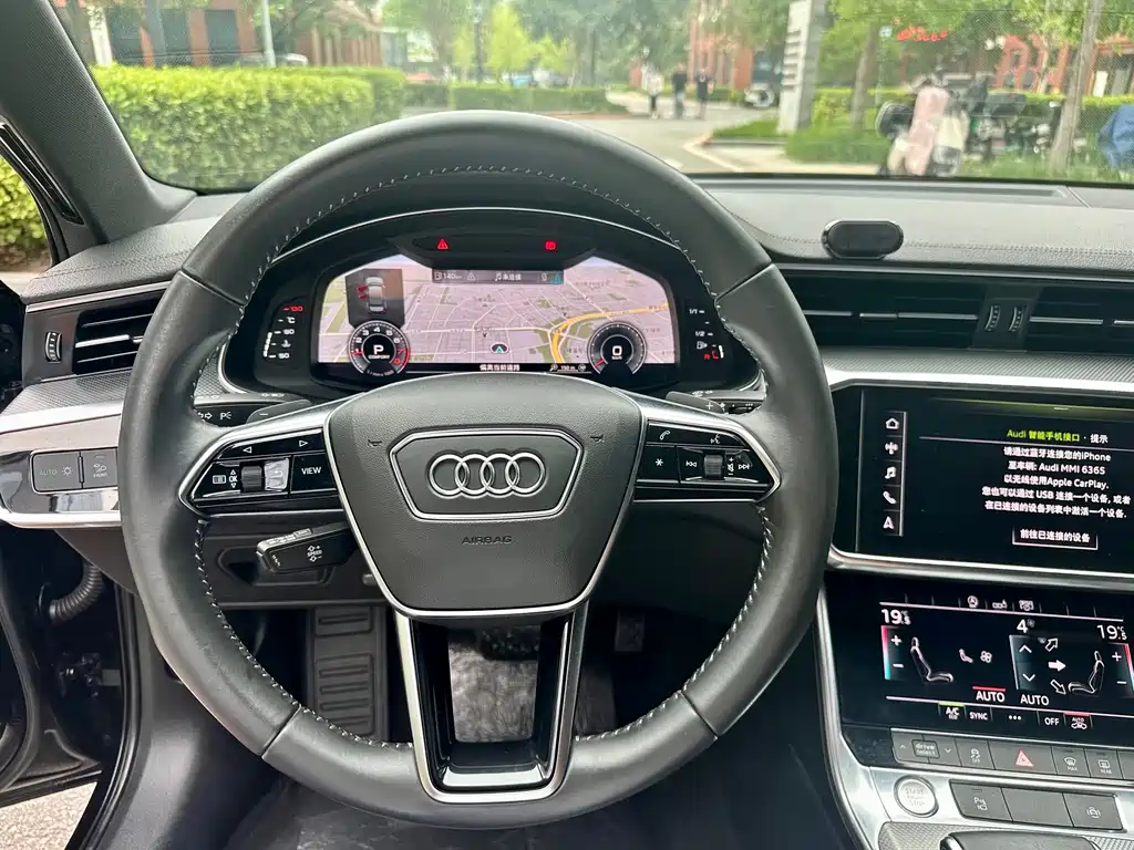 Audi A6L — фото 11