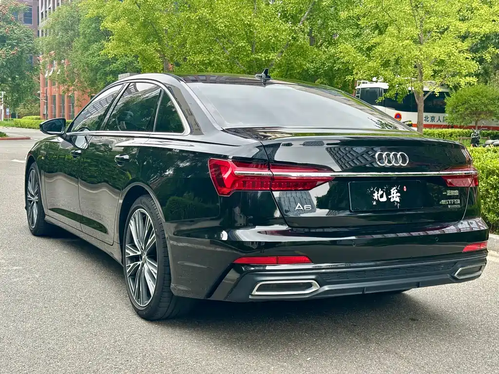 Audi A6L — фото 5