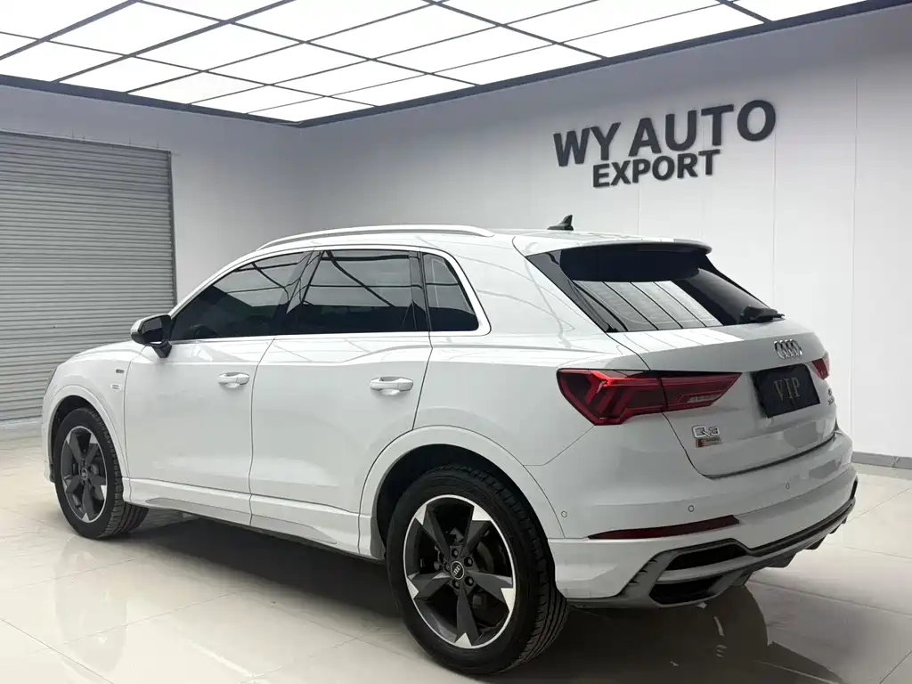 Audi Q3 — фото 4