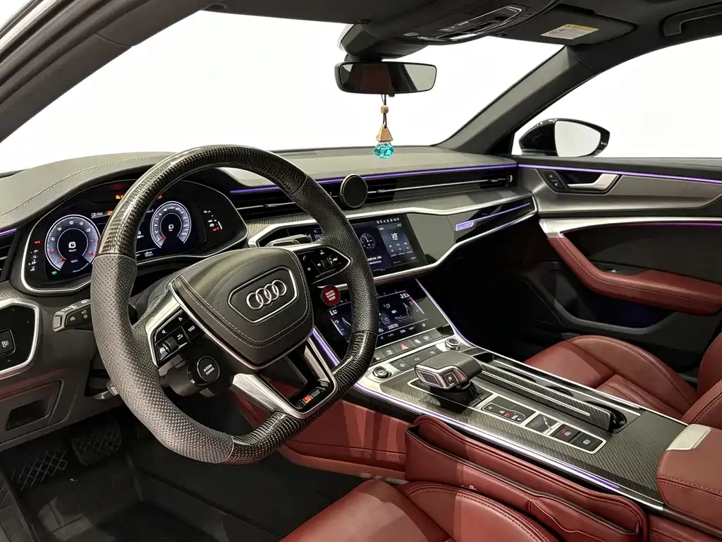 Audi A7L — фото 6