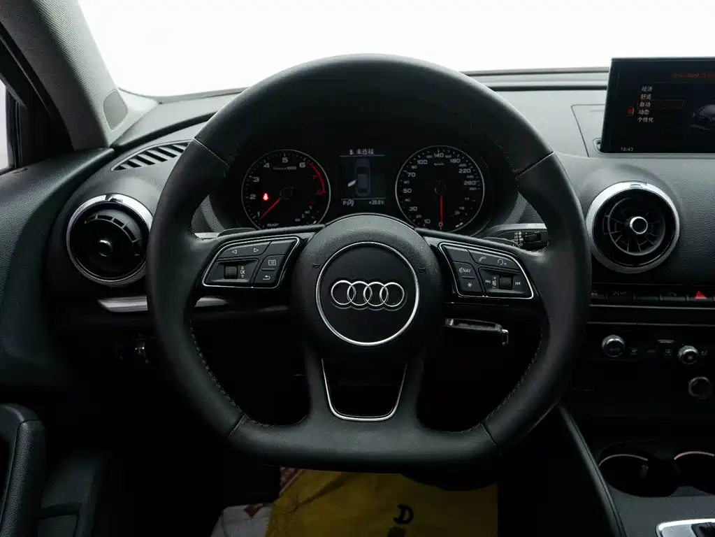 Audi A3 — фото 17