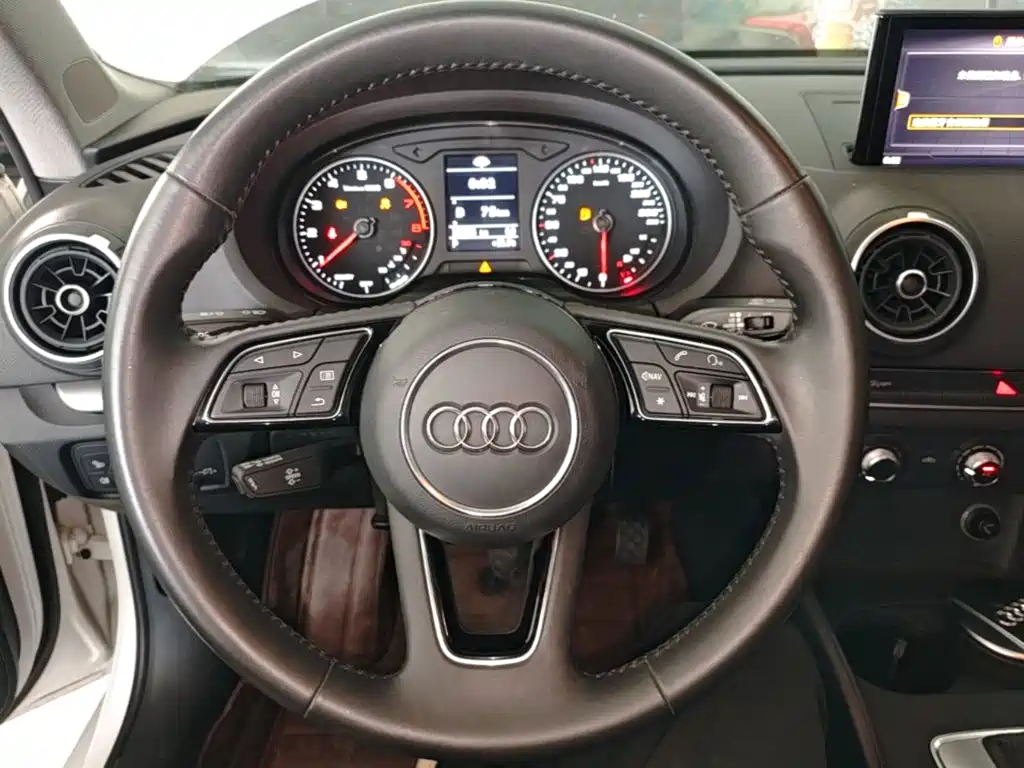 Audi A3 — фото 11