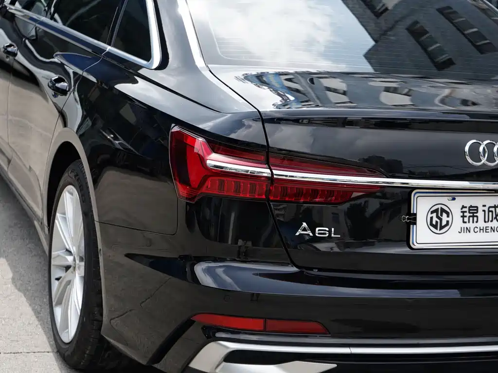 Audi A6L — фото 15