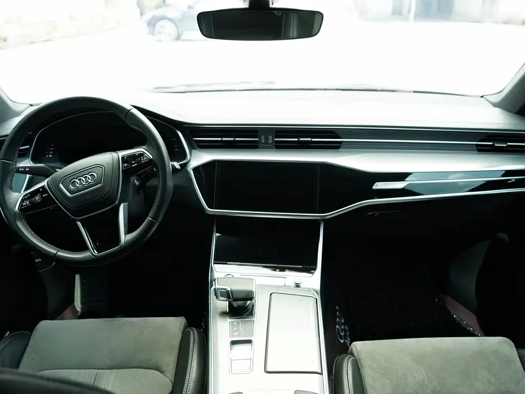 Audi A6L — фото 5