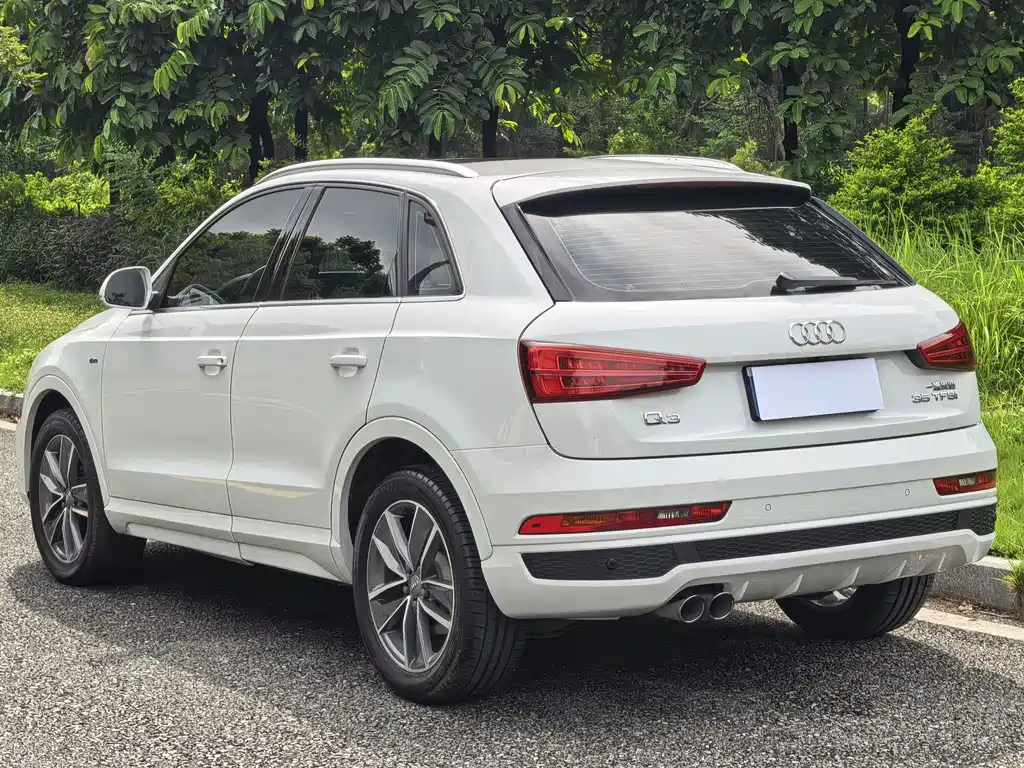 Audi Q3 — фото 6