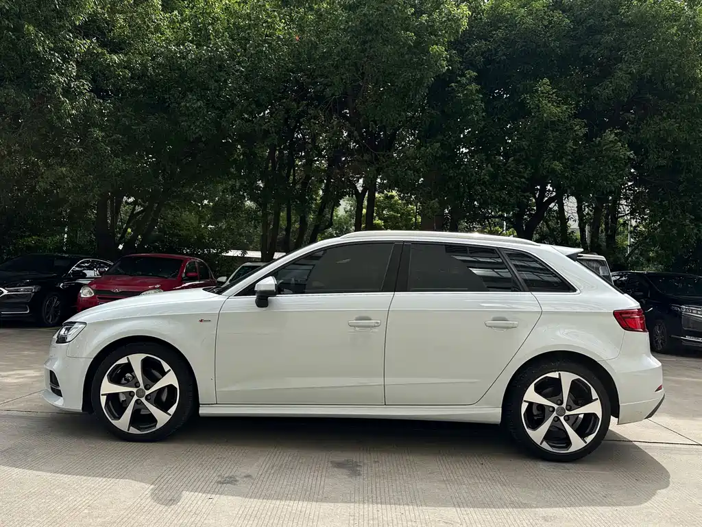 Audi A3 — фото 11