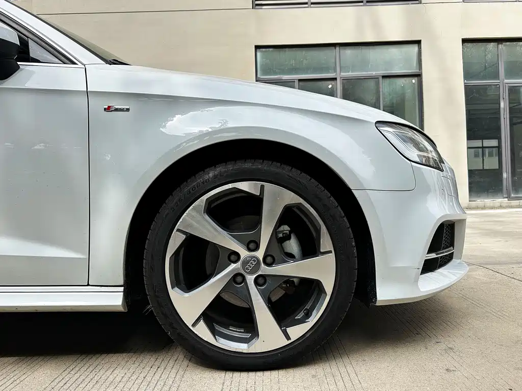 Audi A3 — фото 10