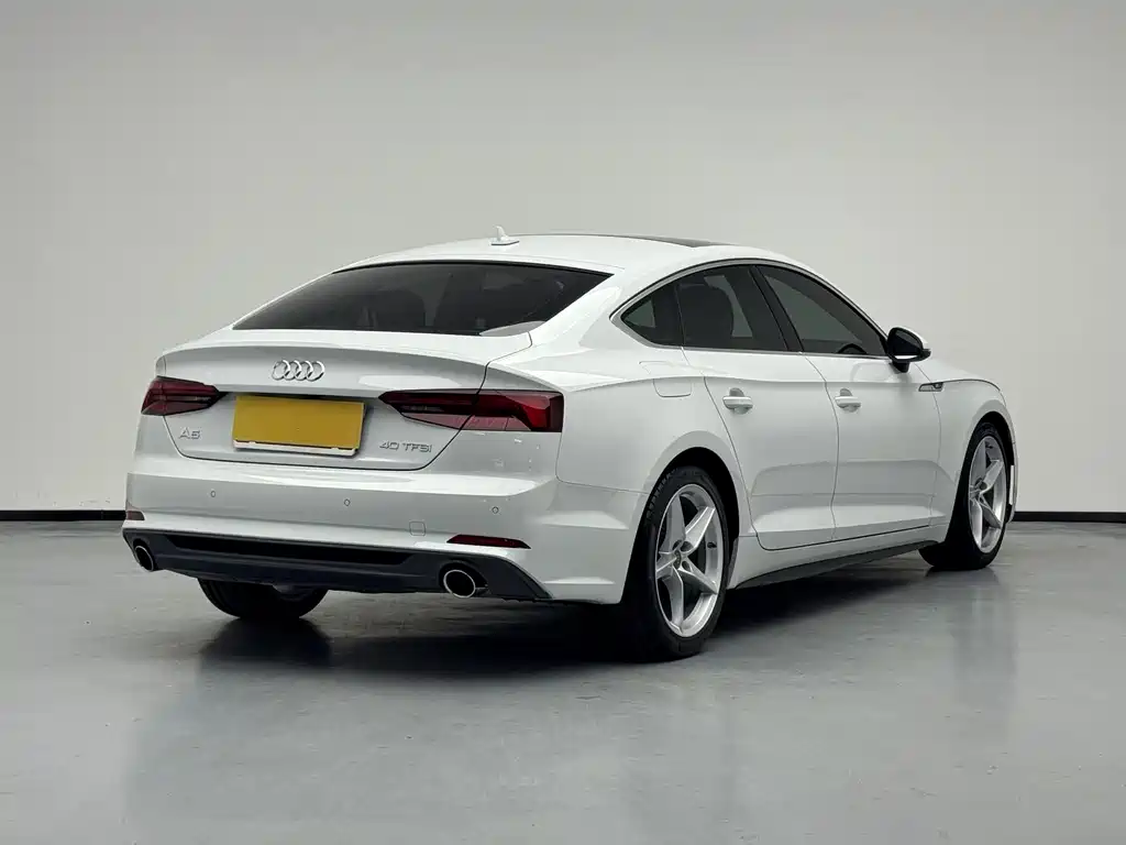 Audi A5 (Import) — фото 2