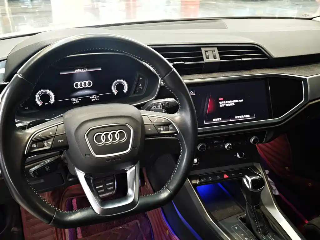 Audi Q3 — фото 5