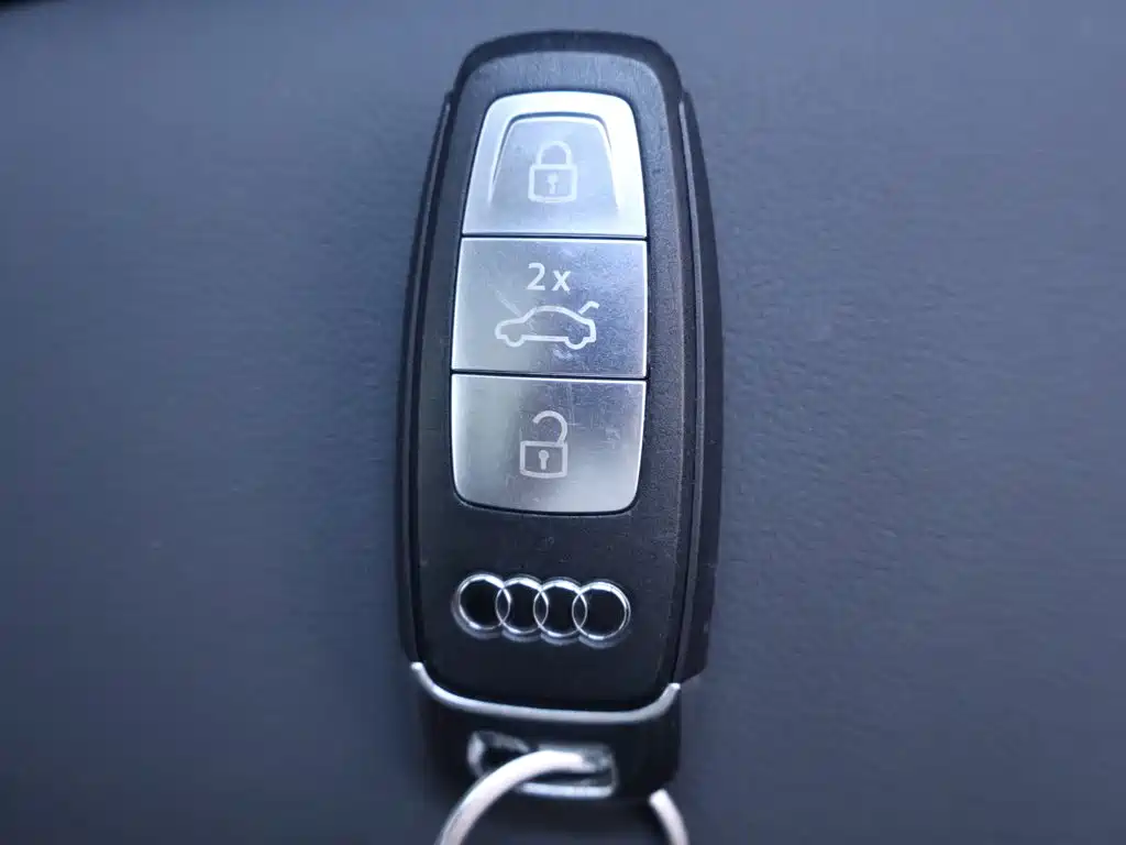 Audi A3 — фото 25