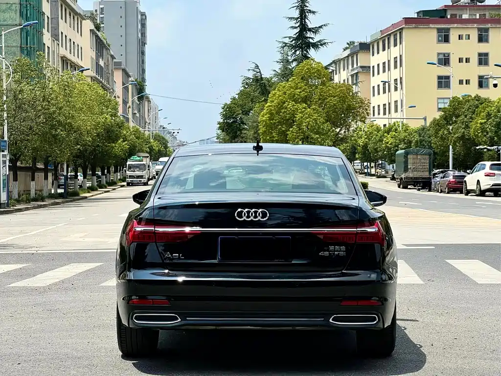 Audi A6L — фото 5