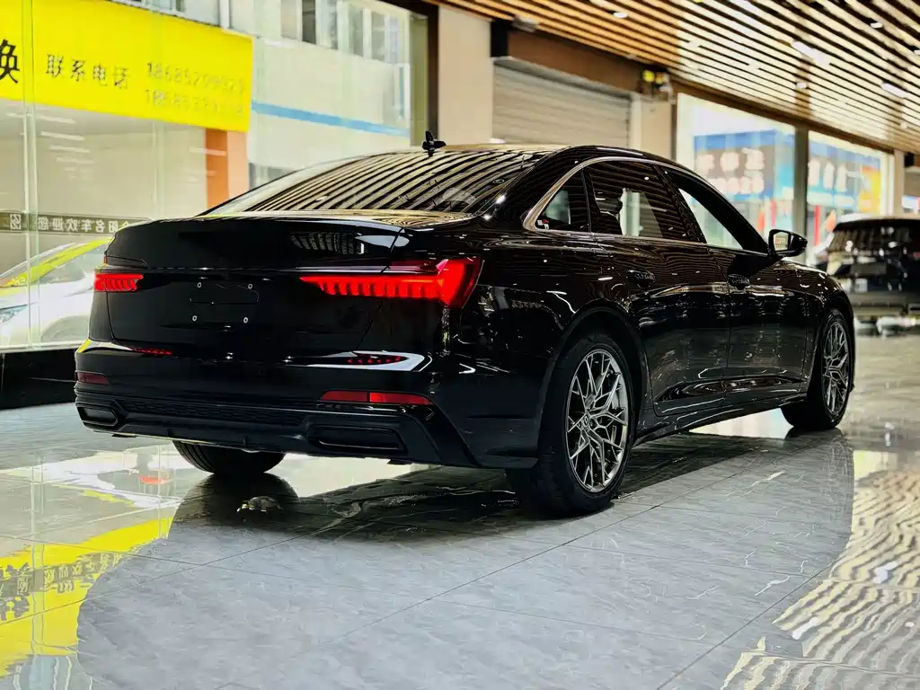Audi A6L — фото 13